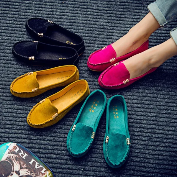 Round Toe Flat Heeled Shallow Mouthed Shoes Metal Buckle Flat Soled Women Shoes Student Beanie Shoes Casual Shoes