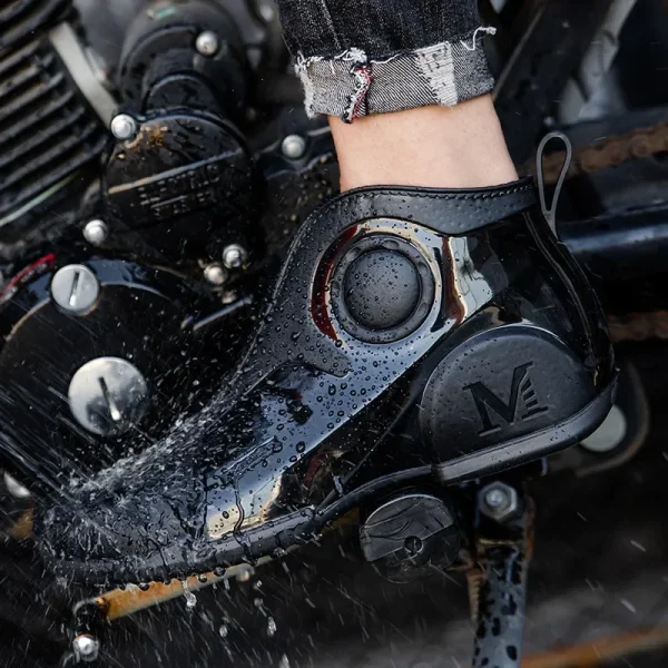 Trendy Unique Men's Rain Shoes Waterproof Non-slip Fishing Boots Thick Sole Wear-resistant Warm Car Wash Shoes 레인 부츠  고무신 - Image 2